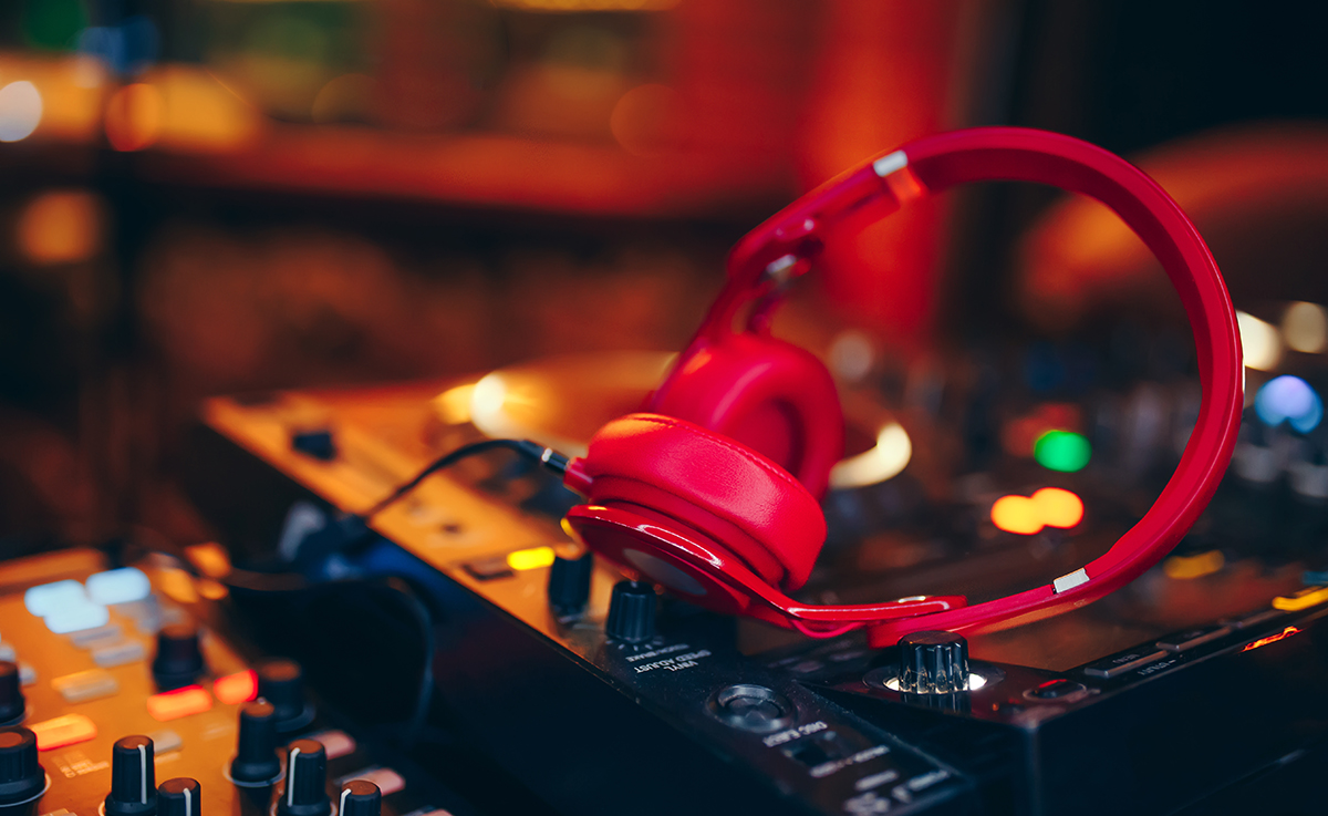 Master the Mobile DJ Setup Process for Perfect Events