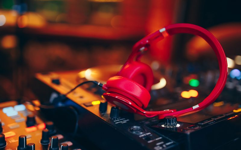 Master the Mobile DJ Setup Process for Perfect Events